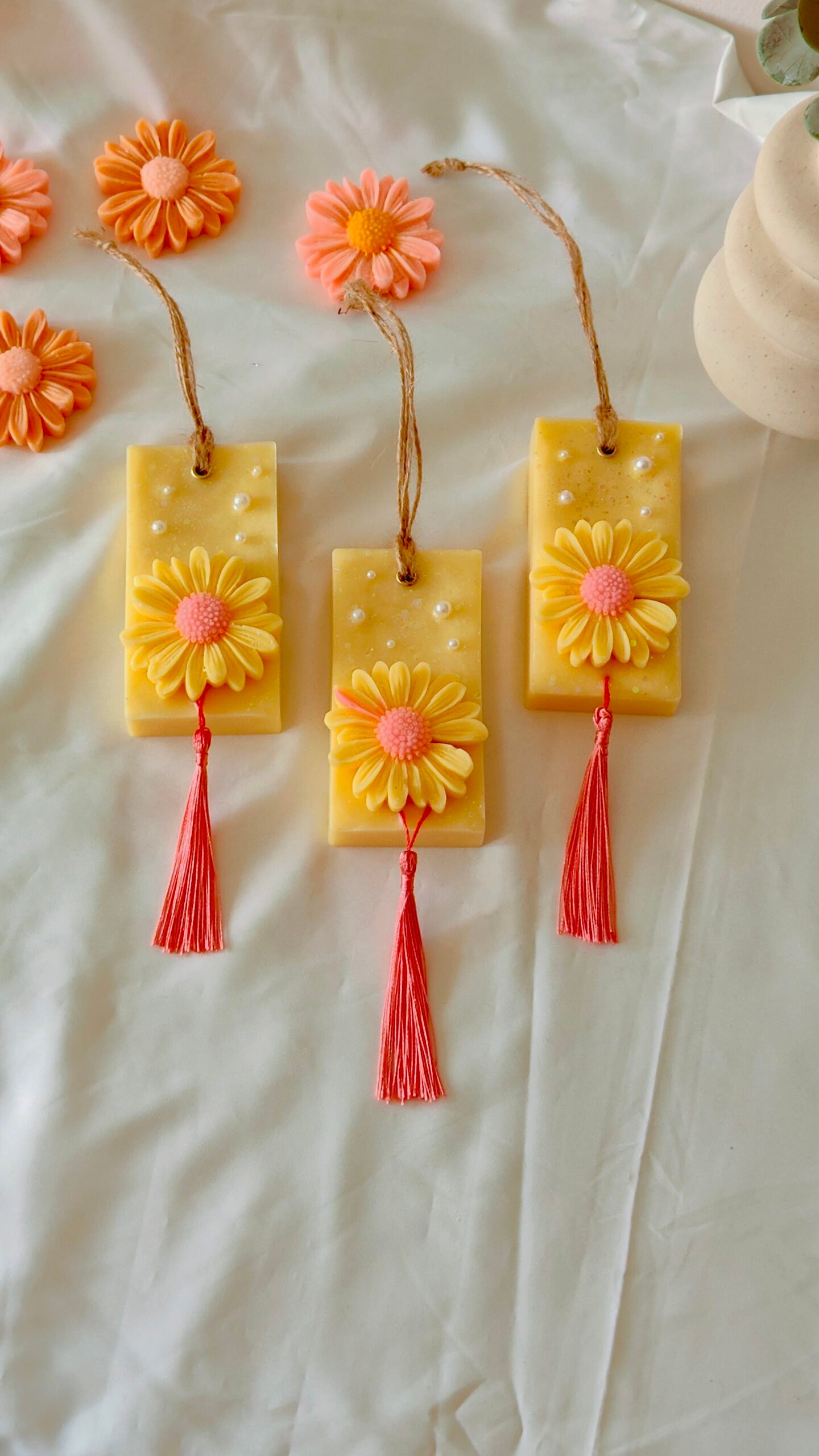 Daisy Bloom